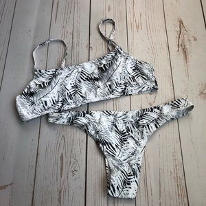 NWOT - Unbranded Black & White Bikini